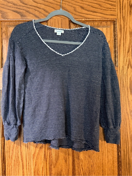 Sundance Tops - Sundance linen Navy Striped V-Neck Long Sleeve Top